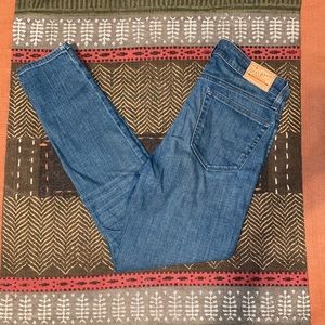 Women’s Lucky Brand Ava skinny jeans! Size 6